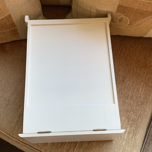 Stunning Hand Painted Jewelry or Storage Chest - Picture 7 of 9